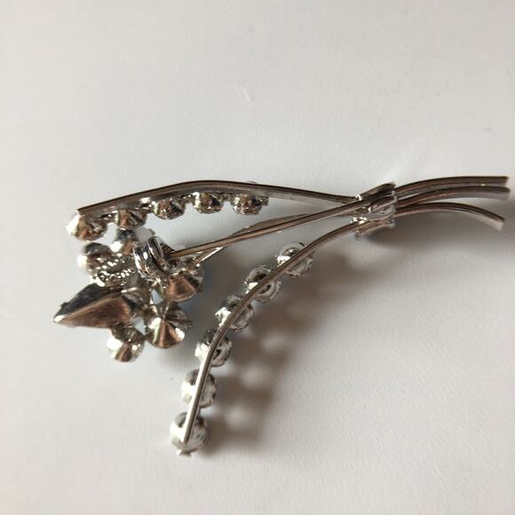 Austrian crystal flower brooch, pin - silver tone and pale blue - Picture 5 of 11